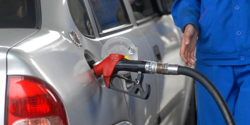 汽车55升油箱加多少油