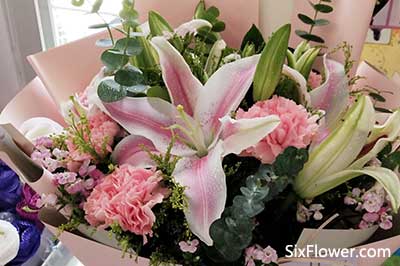 白百合花的寓意及象征
