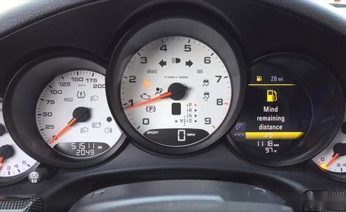 汽车油跑多少合适