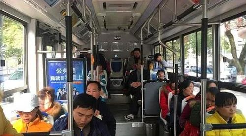 汽车可以超载多少斤