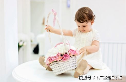牛宝宝女孩名字取名攻略，寓意美好，独具特色