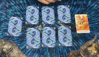 摩羯近期运势揭秘，塔罗牌阵图指引你的幸福轨迹