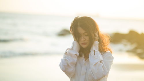 水瓶女离婚后，近期感情运势揭秘，重新绽放的浪漫之旅
