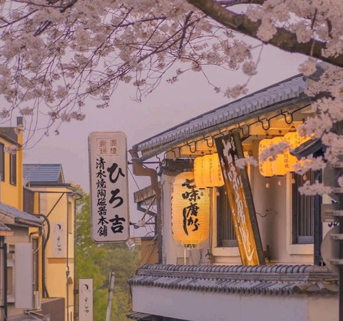 小六壬婚姻感情运势解析，揭秘爱情密码，助力幸福人生