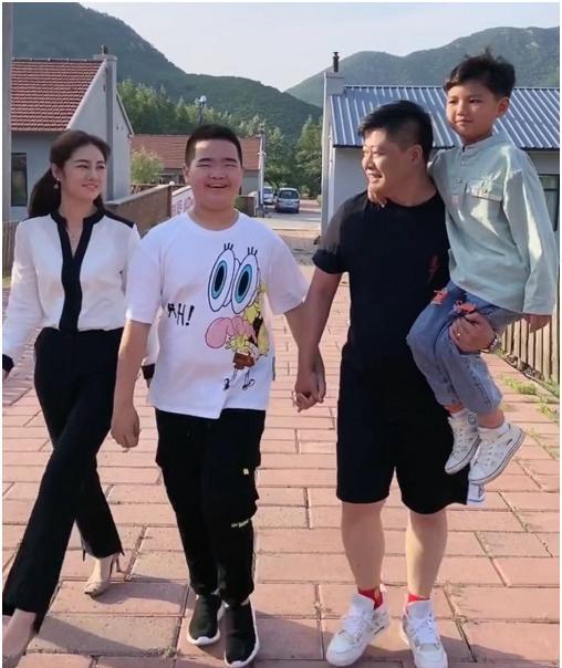 天秤近一周感情运势揭秘，是甜蜜邂逅还是纠结不已？