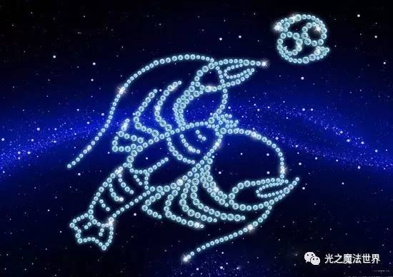 巨蟹座4月运势揭秘，感情走向如何，是甜蜜还是波折？